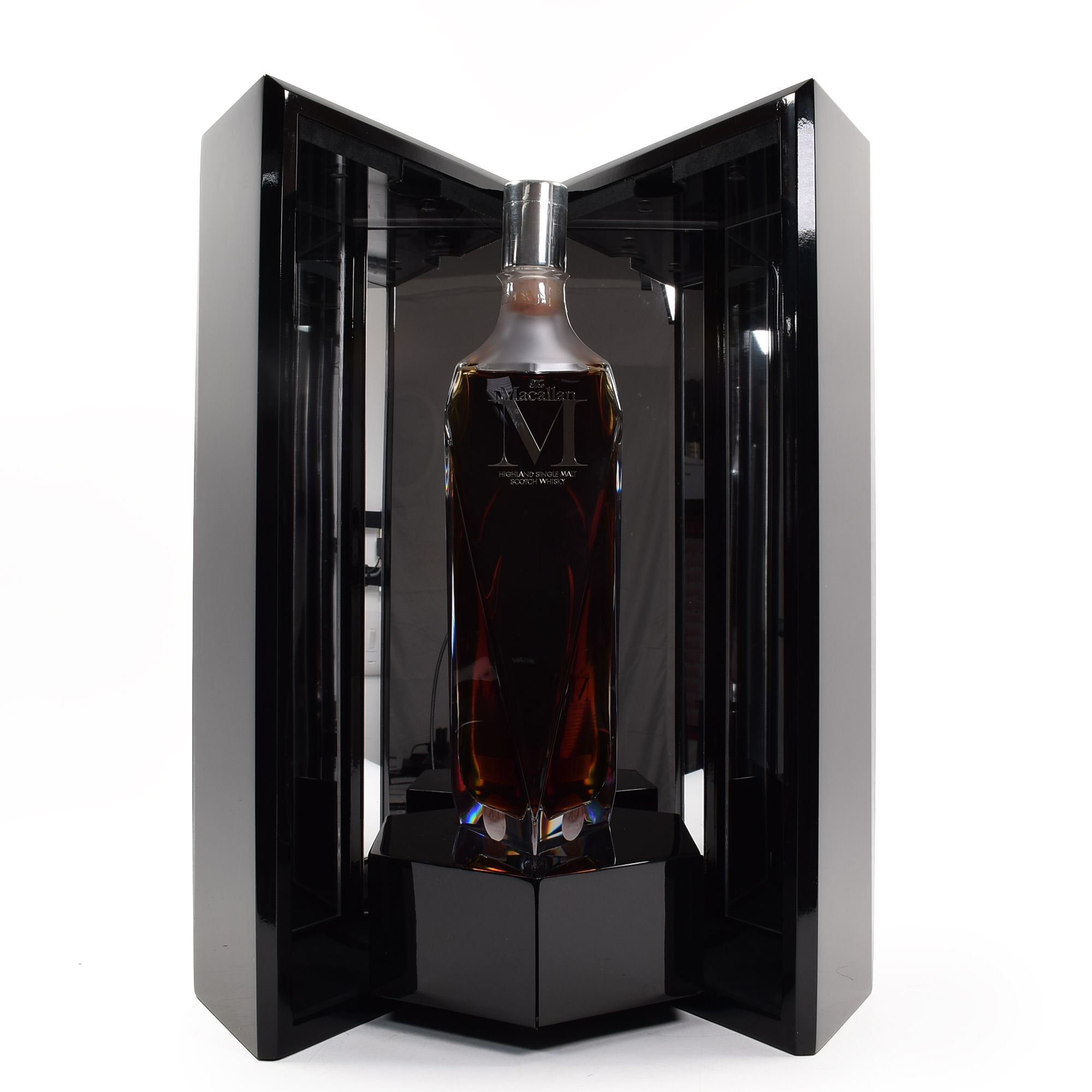 Exquisite The Macallan M Whisky 2022 Collection in Lalique Crystal  Decanters